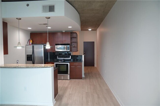 Building Photo - 3324 Peachtree Rd