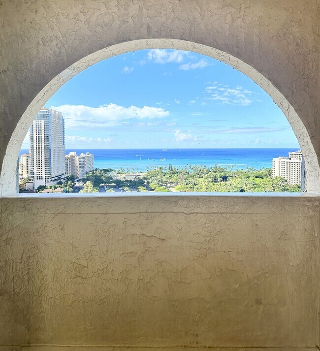 Building Photo - 2092 Kuhio Ave #906