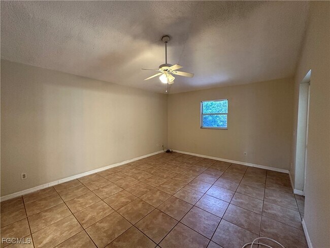 Building Photo - 8069 Anhinga Rd