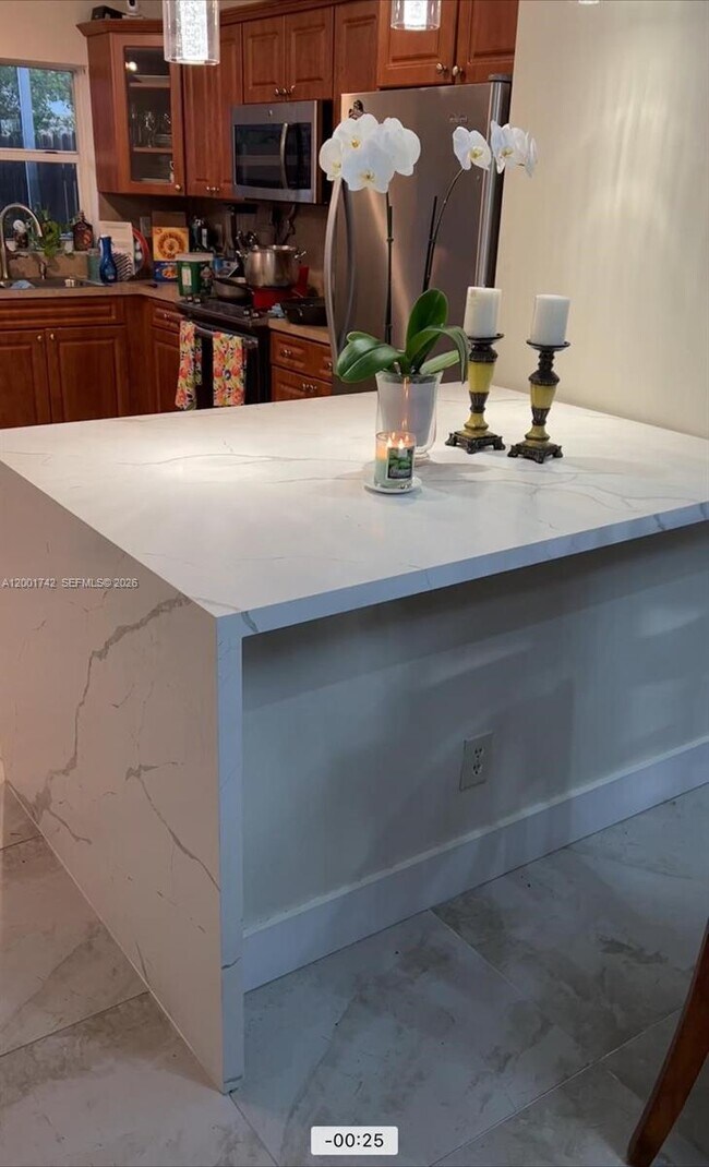 Building Photo - 1425 NW 124th Ave