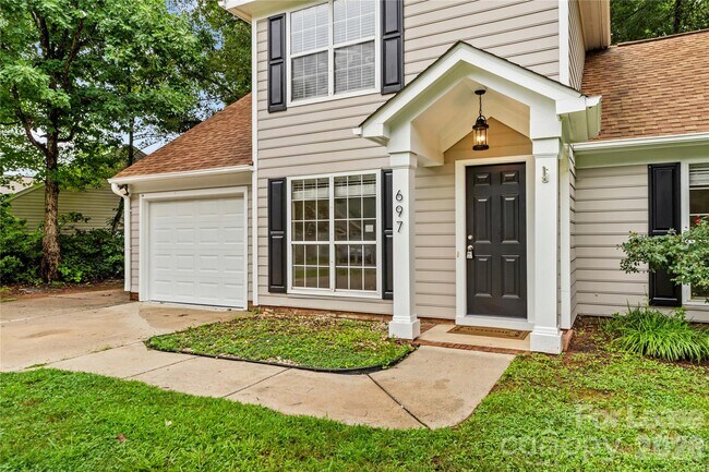 Building Photo - 697 Rebecca Jane Dr