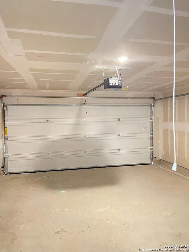 Building Photo - 10538 Varmus Dr