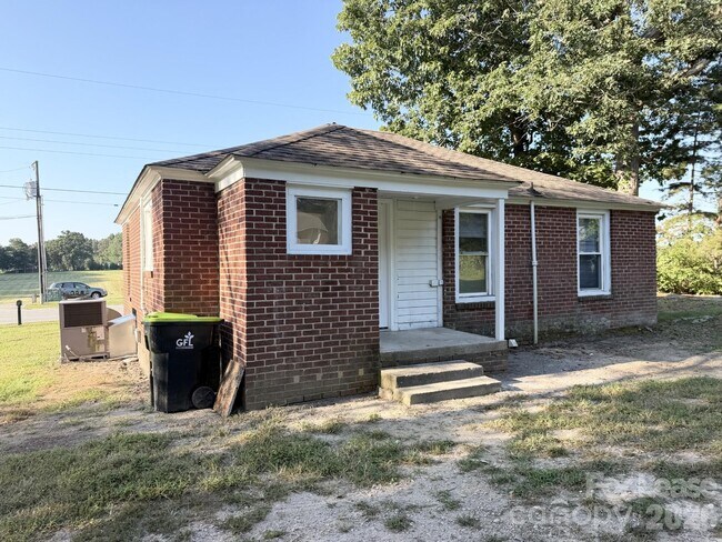 Building Photo - 1750 Patterson St