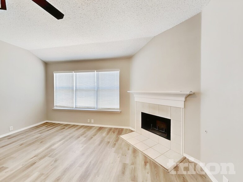 Building Photo - 7005 Bridlewood Dr