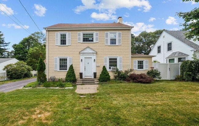 Primary Photo - 6 Fairview Ave