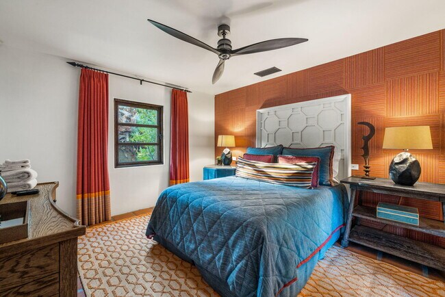 Building Photo - 535 N Belardo Rd