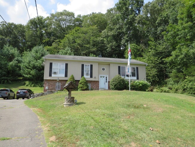 Building Photo - 15 Hayestown Heights