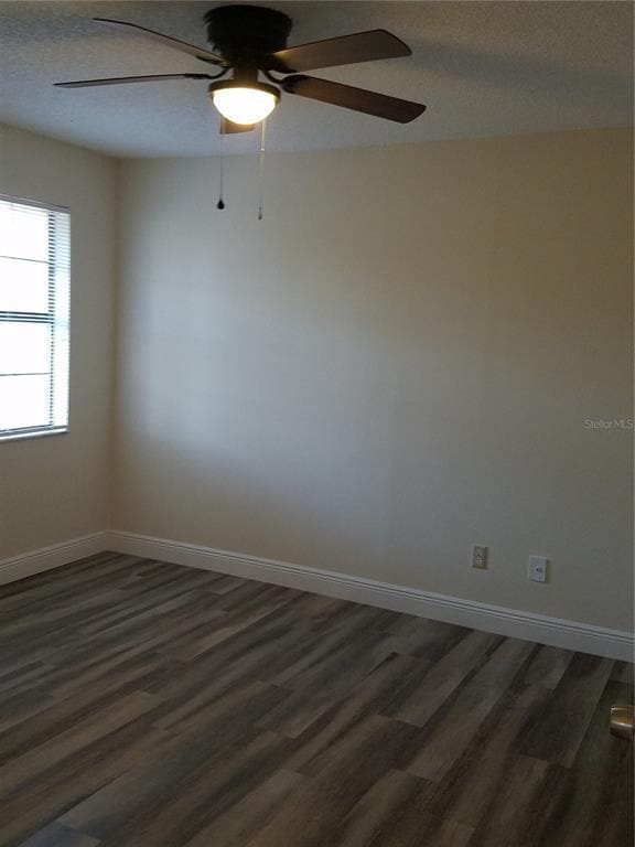 Building Photo - 505 Boxelder Ave