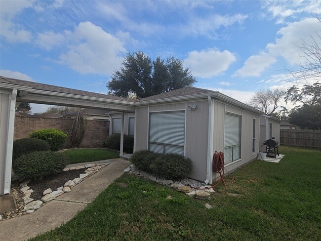 Building Photo - 10935 Indian Vista Dr