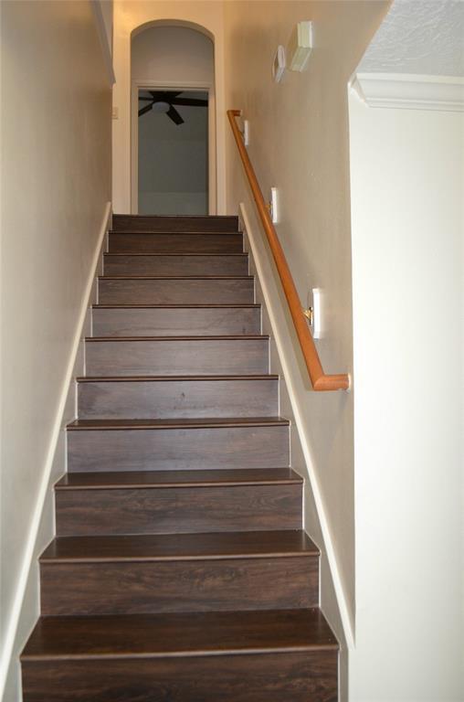 Building Photo - 16707 Sussex Dr