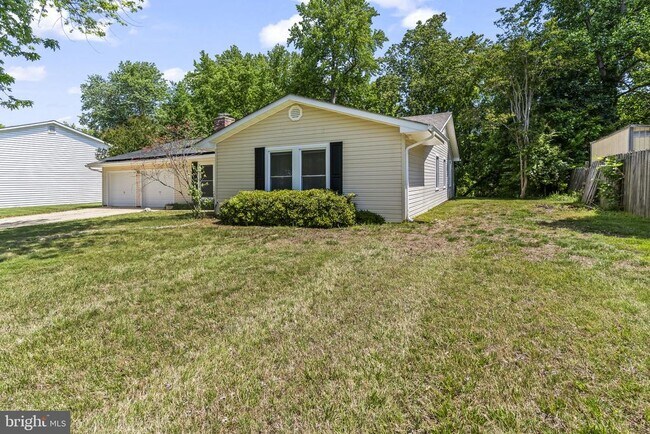 Building Photo - 2060 Red Spruce Ct