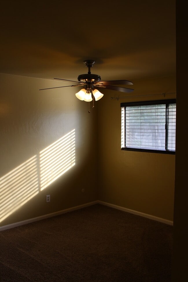 Building Photo - 6509 Kearsarge Way