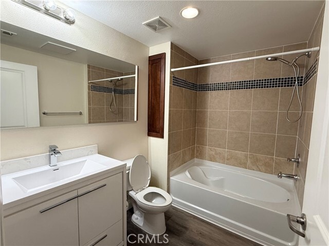 Building Photo - 1162 Scholarship