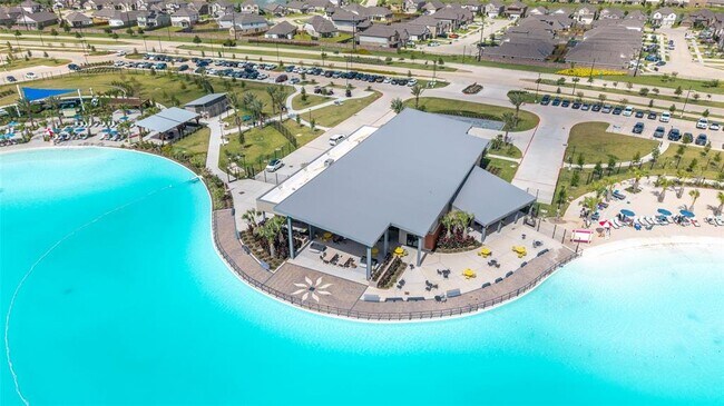 Building Photo - 728 Lake Lacosta Dr