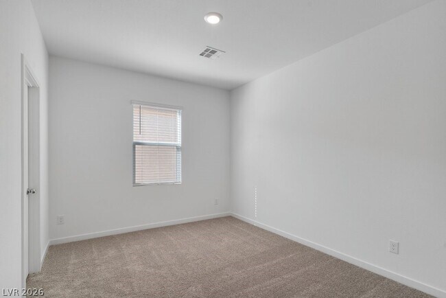 Building Photo - 8328 Meridian Rdg Ave