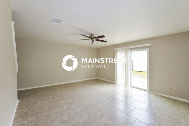 Building Photo - 3 Bedroom Pet-Friendly Home in Converse, TX with Main Street Renewal