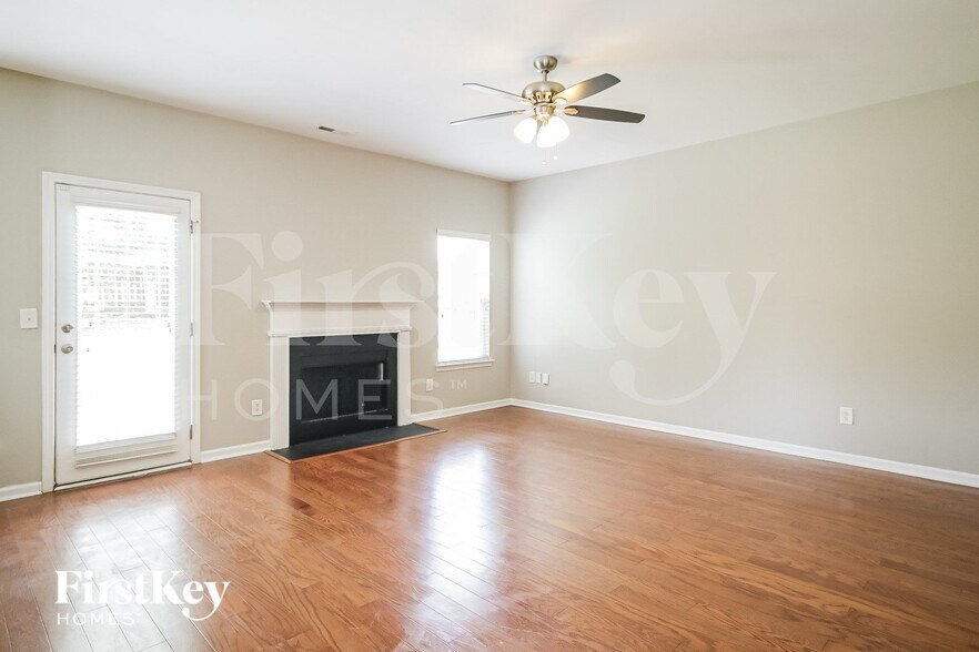 Building Photo - 9613 Rothman Ln
