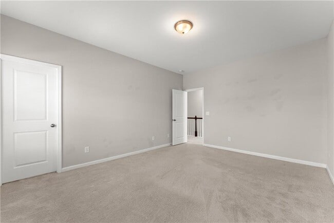 Building Photo - 156 Round Pond Dr