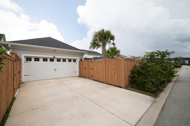 Building Photo - Stunning 3 Bedroom Home in Nexton~