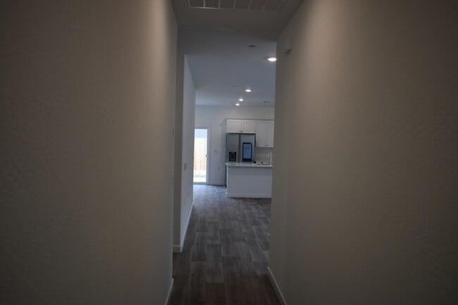 Building Photo - 4472 N San Miguel Ave