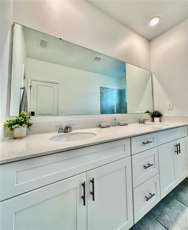 Building Photo - 7477 Stone Crk Trl