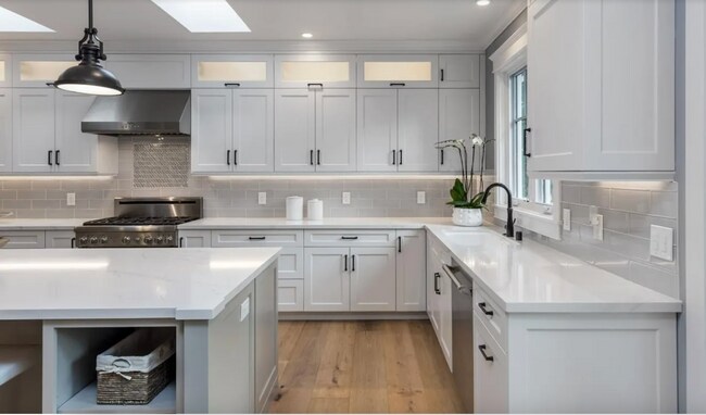 Building Photo - Stunning Designer Home in South Los Altos on a Premier Cul-de-sac.