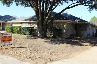 Building Photo - 925 Bluebird Dr