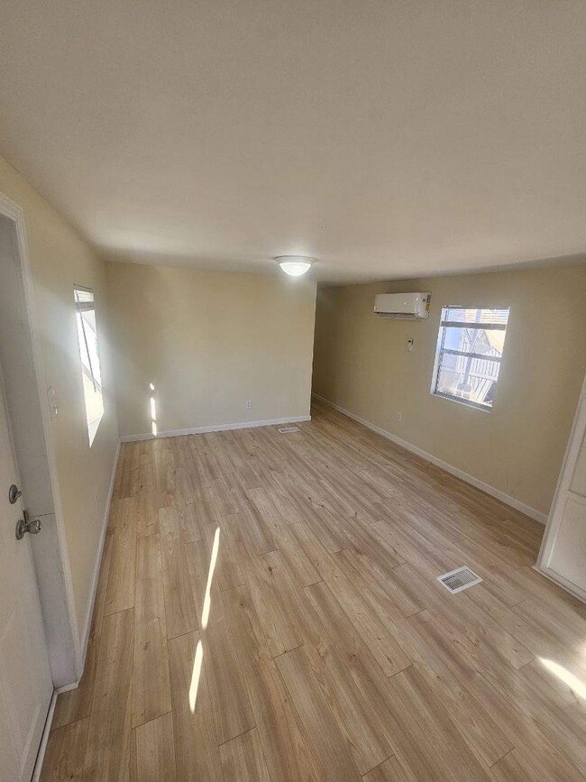 Building Photo - 116 Langford Dr