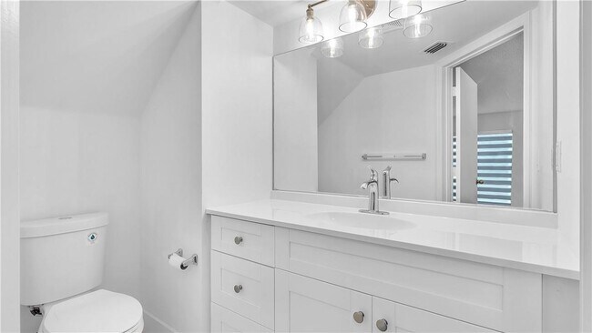 Building Photo - 1723 SW 109th Ter