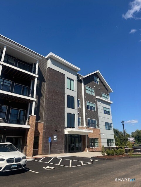 Building Photo - 414 Berlin Tpke