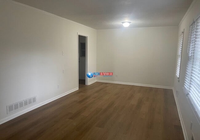 Building Photo - Newly RENOVATED 4-bedroom ranch in PARKVIE...