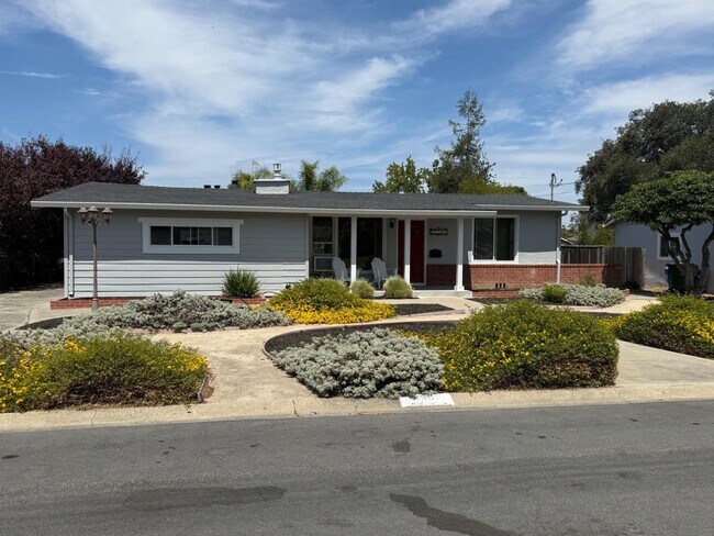Building Photo - 14901 Nelson Way