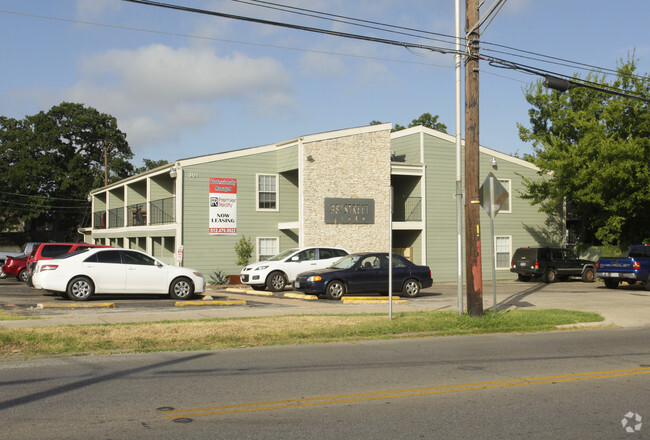 Primary Photo - 38th Street Lofts