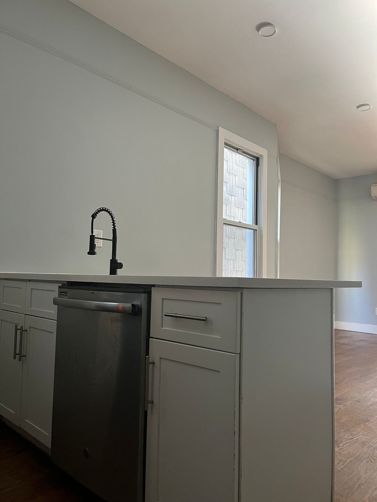 Building Photo - 113 Duncan Ave