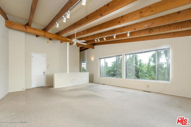 Building Photo - 5249 Escalante Dr