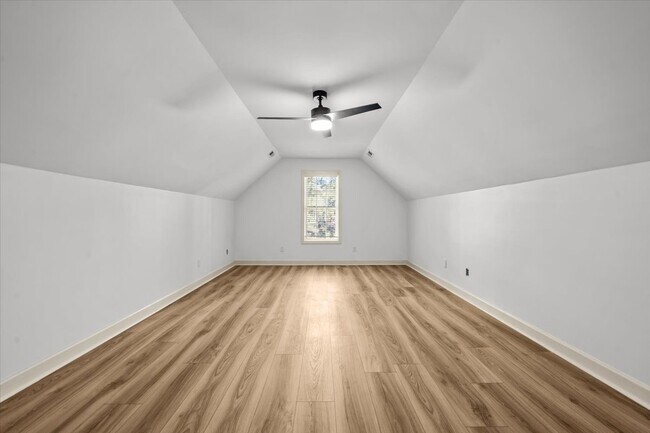 Building Photo - 43 S Lakeshore Dr