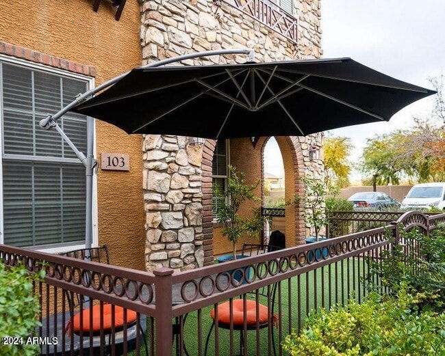 Building Photo - 4757 E Waterman St