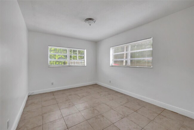 Building Photo - 1916 SW 11th St