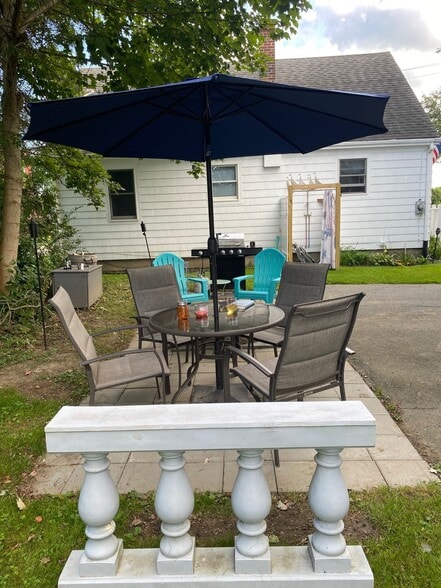 Outdoor Patio - 18 Dexter St