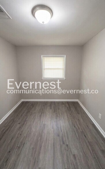 Building Photo - 1689 Thrasher Ct