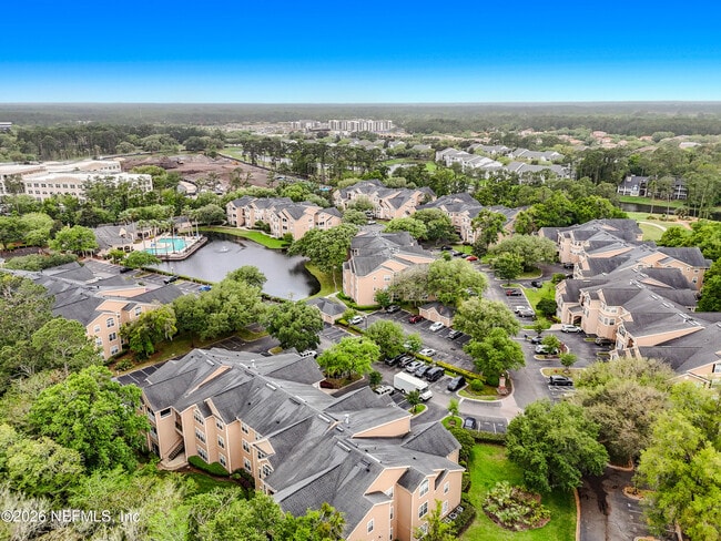 Building Photo - 13810 Sutton Park Dr N