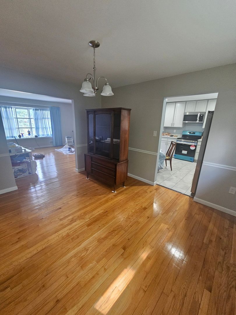 Building Photo - 9511 Pin Oak St