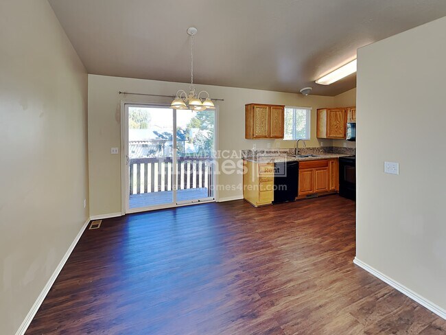 Building Photo - 2196 W 1570 N