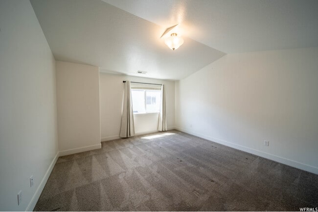 Building Photo - 283 W 660 N