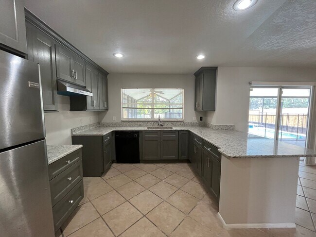 Building Photo - 820 Stone Chapel Ct