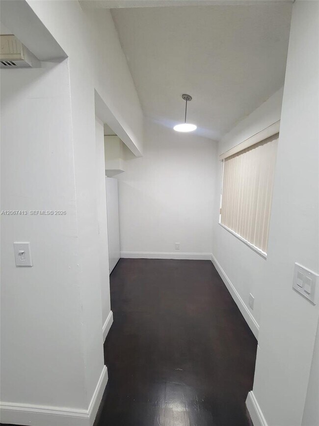 Building Photo - 8075 NW 71st Ct
