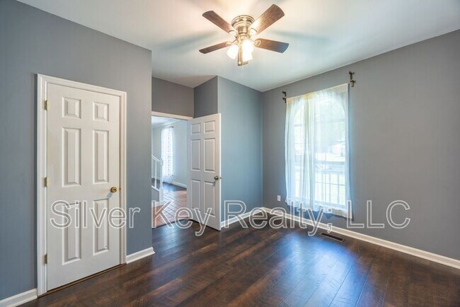 Building Photo - 1725 Brookwood Dr NE