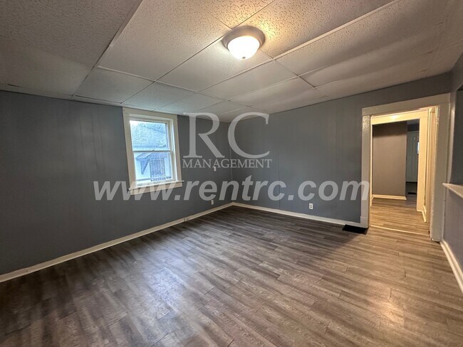 Building Photo - 1101 Chandler-