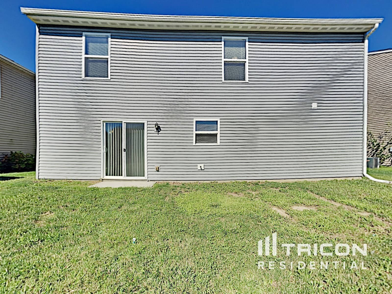 Building Photo - 2887 Beethoven Ave