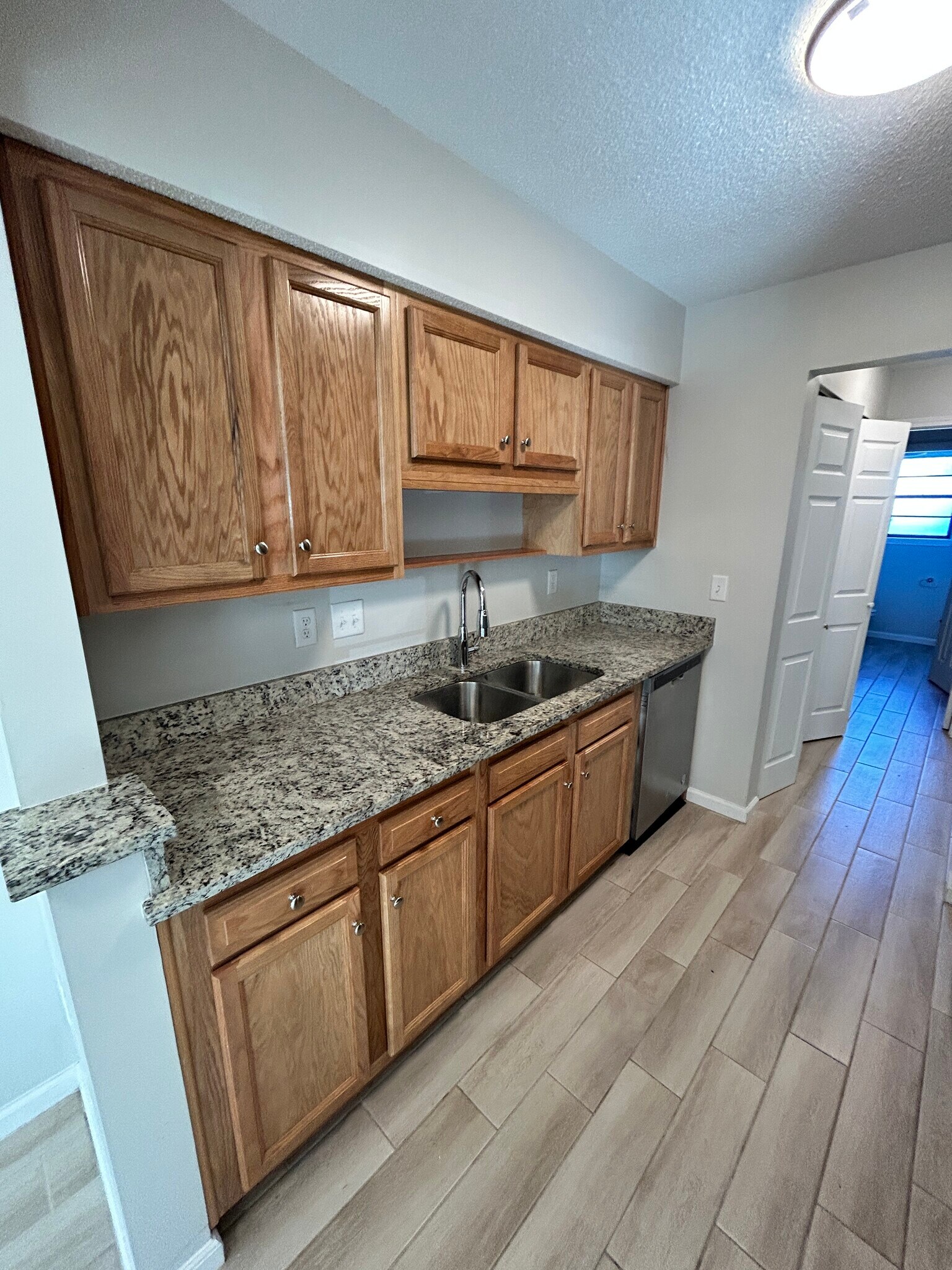 Building Photo - 465 Crabapple Ct